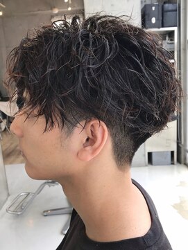 フィフス 渋谷(fifth) ツーブロックアップバングツイスパ波巻きスパイラルパーマ刈り上