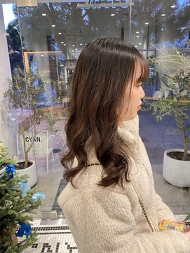 シアン 矢場町店(CYAN.) 大きめカールのコテ巻きパーマ