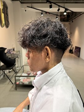 イズ(iss) ラフモテパーマ