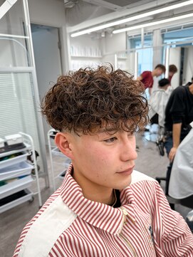 ルースト 南堀江店(ROOST) 刈り上げセンターパート/波巻きツイストスパイラル/南堀江