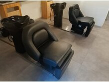 マシロ(masiro)の雰囲気（【masiro】シャンプー台は心地よい最新のリクライニングタイプ！）