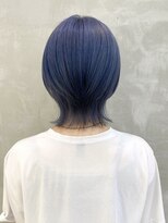 ダブルトーキョー シブヤ(W-TOKYO SHIBUYA)&nbsp;ショートウルフカットハイトーンブリーチブルーカラーレイヤー