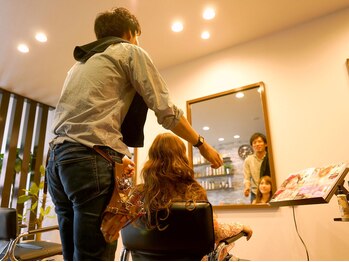 レイ ヘアー(Lei Hair)の写真/充実したカウンセリングであなたらしいスタイル提案☆落ち着く雰囲気のLeiHairでゆっくりSalonTimeを満喫♪