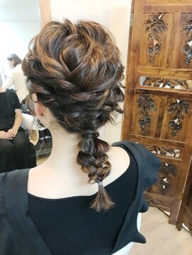 ロカット サロン(Roquat Salon) 編み込みカジュアルアレンジ【ヘアアレンジ立川/立川南/八王子】