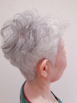 アフティ(afumty)&nbsp;シニアだっておしゃれにしたい☆ゆるふわショート