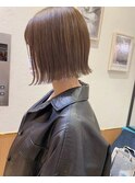 外はね　切りっぱなしボブ　アースカラー