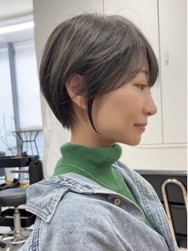 ビュー フクオカ(VIEW FUKUOKA) モードに大人可愛いダークアッシュイメチェンショートボブ