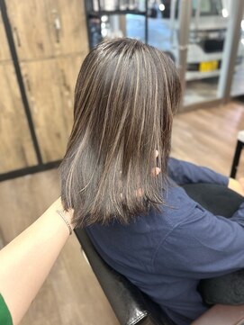 ヴィフ 大船(VIF) ハイライトカラーブリーチダブルカラー切りっぱなしボブ外ハネ