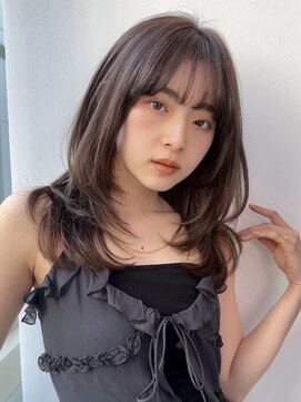 トイ(TOI) レイヤーカット/ミディアムレイヤーミディアム