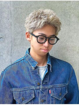 トゥイン 八王子(TWIN) メンズハイトーン　スパイキーショート