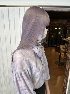レオクマ(REOKUMA) ラベンダーシルバー/艶髪ハイトーン/透明感