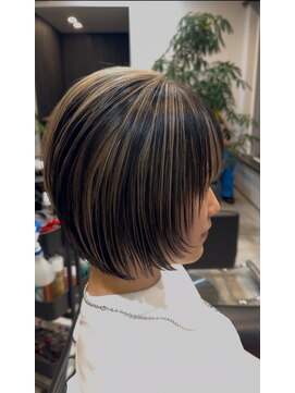 ヨハク(YOHAKU) ボブ×顔周りレイヤー