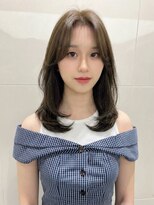 ピークアブー ワン(PEEK-A-BOO ONE) 顔まわりレイヤーミディアムレイヤーロングレイヤーくびれミディ