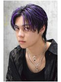 パープルハイライトブリーチセンターパートフェザーショート