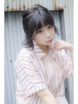 アマンドール(Aman D'or) ショートでも可愛いゴールドリボンアレンジ☆