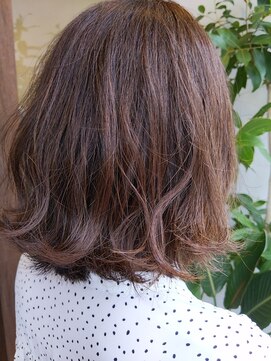 アン(Hair make un) カーキアッシュ