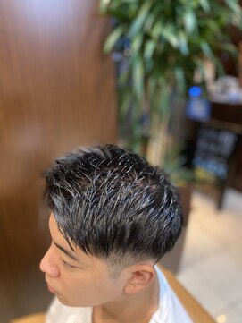 ヘアーモードキクチ 神田日銀通り店 アップバングショート