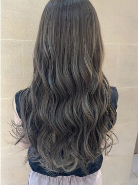 ユーフォリア 新宿通り(Euphoria) ハイライト/フェミニン/ダークアッシュ/ブルーグレージュ