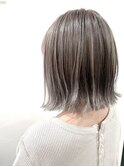 Norm横浜 ケアブリーチグレーハイライト