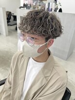 アイズ ヘアー メイク(I's hair make)&nbsp;ツーブロックマッシュ×波巻スパイラル
