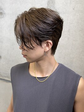 オーシャントーキョー ホワイト 原宿(OCEAN TOKYO WHITE) 前下がりセンターパートハンサムショート