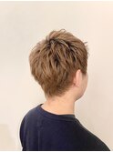 ハイトーン×スパイキーショート