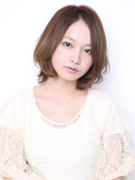 リリー 日吉(Lily) 伸ばし中にオススメ*レイヤーミディー【Lily日吉】