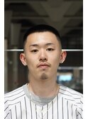 クロップミドルスキンフェードボウズ短髪バズカット