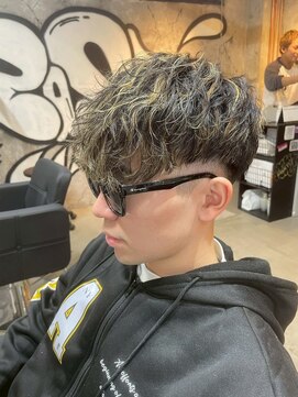 カーニー 北千住(kearny) メンズカットパーマ/ニュアンスパーマ/フェザーパーマ[北千住]