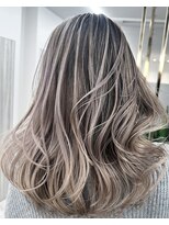 エトワール(ETOILE)&nbsp;バレイヤージュカラー/ケアブリーチ/レイヤーカット