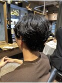 [爽やか]毛流れセンターパート刈り上げ