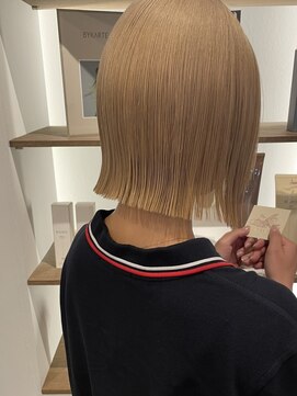 ブリーチ毛も綺麗に維持！カラーカットメンテナンス！