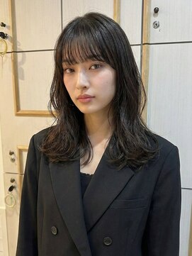 ネオリーブ チロル 横浜西口店(Neolive CiroL.) 20代30代40代小顔レイヤー/暗めカラー/デザインカラー