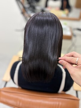 タミーズ 金山(Tummy's) 暗めブラウンカラー