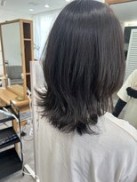 シロ(shiro.)&nbsp;くびれレイヤーカット