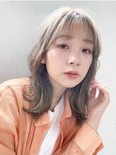 白髪を「隠す」から「活かす」へ！大人女性の魅力を引き出すハイライト＆透明感溢れるグロスカラー