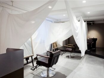 毛髪復元専門店　ヘアークリニックAG