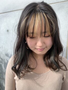 ハナ ビューティーヘアー(hana.) イヤリングインナーカラー