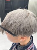 スーツ短髪ツーブロック束感モテる黒髪シークレットパーマ流行