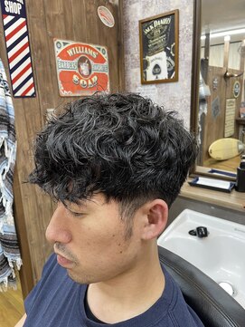 アールズ ヘア(R's hair) フロントスパイラルパーマ