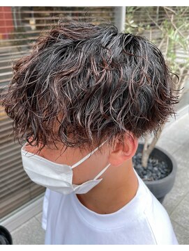 ノイ(neu) 無造作に決まる波巻刈り上げショート【静岡/髪質改善】