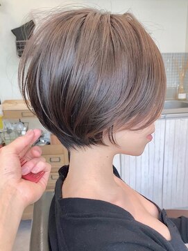 ビュー フクオカ(VIEW FUKUOKA) 似合わせカットアースカラーのショートボブ