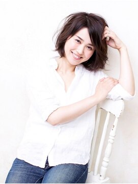 カラークローゼット(COLOR CLOSET) ゆるふわミディ/斜めバング