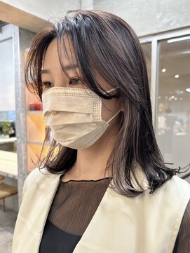 サンク 原宿 表参道(cinq) インナーカラーベージュ前髪インナーカラーイヤリングカラー原宿