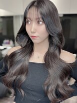 エリーツ 表参道(elyts)&nbsp;シールエクステで暗髪韓国ヘア、ワンホンヘア　表参道