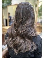 ローネス ギンザ(LONESS ginza)&nbsp;ロングレイヤー小顔カット 2wayバング 韓国へア髪質 改善