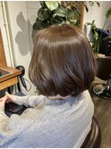 スモーキーベージュ×あごレングスボブ