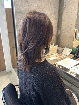 ミリ(milli Produce by ITAKURA) ミディアム毛流れレイヤー