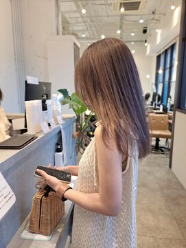 トイズファクトリー(Toys Factory) ミルクティーベージュ×ロングレイヤー