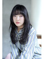 マグノリア(MAGNOLIA)&nbsp;ナチュラルレイヤーカットトレンド感寒色カラーワンカールパーマ